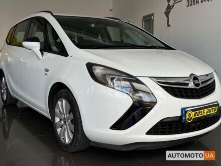 Белый Опель Zafira Tourer, объемом двигателя 1.4 л и пробегом 255 тыс. км за 11000 $, фото 1 на Automoto.ua