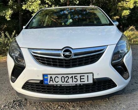 Белый Опель Zafira Tourer, объемом двигателя 1.6 л и пробегом 262 тыс. км за 8600 $, фото 1 на Automoto.ua