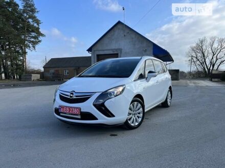 Білий Опель Zafira Tourer, об'ємом двигуна 1.6 л та пробігом 200 тис. км за 9800 $, фото 1 на Automoto.ua