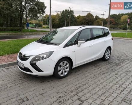 Белый Опель Zafira Tourer, объемом двигателя 2 л и пробегом 264 тыс. км за 10900 $, фото 1 на Automoto.ua