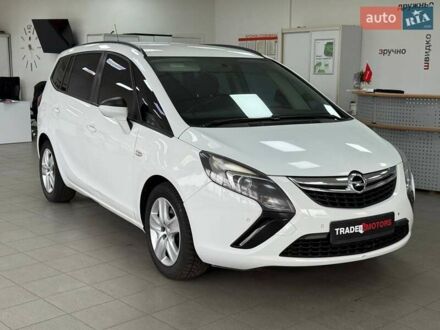 Опель Zafira Tourer 2015 в Киеве на Automoto.ua Белый Опель Zafira Tourer, объемом двигателя 1.96 л и пробегом 275 тыс. км за 8490 $, фото 1 на Automoto.ua