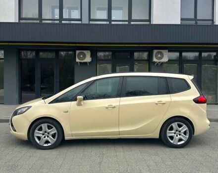 Бежевый Опель Zafira Tourer, объемом двигателя 2 л и пробегом 310 тыс. км за 7400 $, фото 2 на Automoto.ua