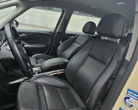 Бежевый Опель Zafira Tourer, объемом двигателя 2 л и пробегом 280 тыс. км за 12500 $, фото 13 на Automoto.ua