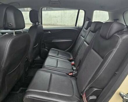 Бежевый Опель Zafira Tourer, объемом двигателя 2 л и пробегом 280 тыс. км за 12500 $, фото 25 на Automoto.ua