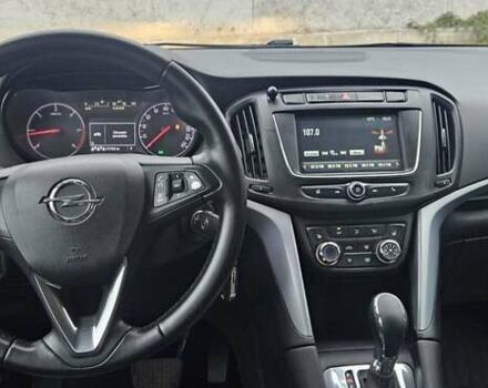 Бежевый Опель Zafira Tourer, объемом двигателя 2 л и пробегом 280 тыс. км за 12500 $, фото 14 на Automoto.ua