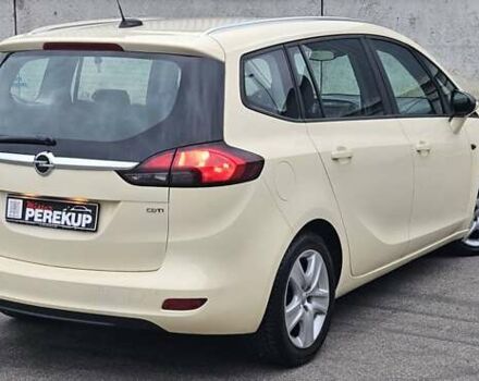 Бежевый Опель Zafira Tourer, объемом двигателя 2 л и пробегом 280 тыс. км за 12500 $, фото 5 на Automoto.ua