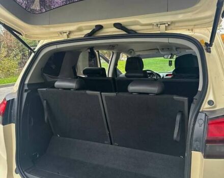 Бежевый Опель Zafira Tourer, объемом двигателя 2 л и пробегом 310 тыс. км за 7400 $, фото 7 на Automoto.ua