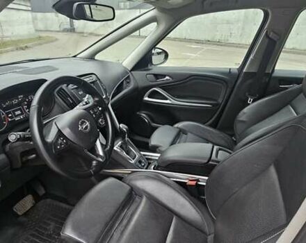 Бежевый Опель Zafira Tourer, объемом двигателя 2 л и пробегом 280 тыс. км за 12500 $, фото 11 на Automoto.ua