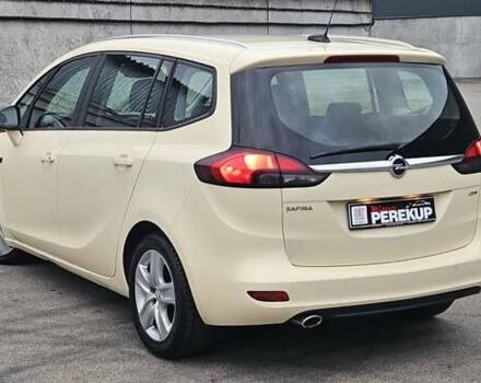Бежевый Опель Zafira Tourer, объемом двигателя 2 л и пробегом 280 тыс. км за 12500 $, фото 3 на Automoto.ua