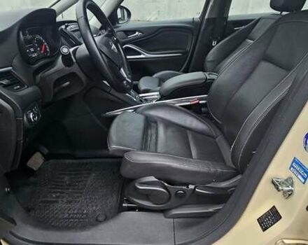 Бежевый Опель Zafira Tourer, объемом двигателя 2 л и пробегом 280 тыс. км за 12500 $, фото 12 на Automoto.ua