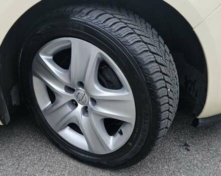 Бежевый Опель Zafira Tourer, объемом двигателя 2 л и пробегом 280 тыс. км за 12500 $, фото 7 на Automoto.ua