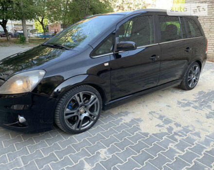 Чорний Опель Zafira Tourer, об'ємом двигуна 2 л та пробігом 194 тис. км за 8300 $, фото 3 на Automoto.ua