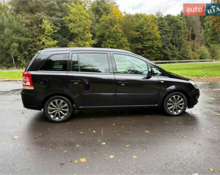 Опель Zafira Tourer 2011 в Ровно на Automoto.ua Черный Опель Zafira Tourer, объемом двигателя 1.8 л и пробегом 192 тыс. км за 6950 $, фото 2 на Automoto.ua