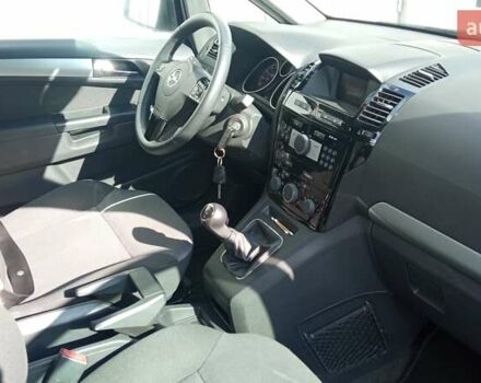 Опель Zafira Tourer 2011 в Луцке на Automoto.ua Черный Опель Zafira Tourer, объемом двигателя 0 л и пробегом 167 тыс. км за 7300 $, фото 7 на Automoto.ua