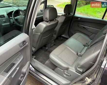 Опель Zafira Tourer 2011 в Ровно на Automoto.ua Черный Опель Zafira Tourer, объемом двигателя 1.8 л и пробегом 192 тыс. км за 6950 $, фото 5 на Automoto.ua