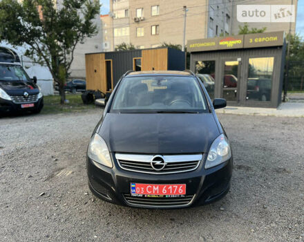 Черный Опель Zafira Tourer, объемом двигателя 1.7 л и пробегом 179 тыс. км за 7555 $, фото 1 на Automoto.ua