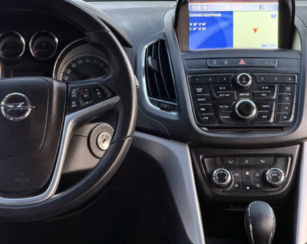 Черный Опель Zafira Tourer, объемом двигателя 1.96 л и пробегом 273 тыс. км за 9450 $, фото 11 на Automoto.ua