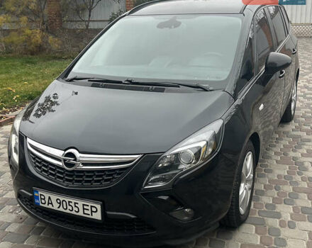 Черный Опель Zafira Tourer, объемом двигателя 2 л и пробегом 235 тыс. км за 9700 $, фото 1 на Automoto.ua