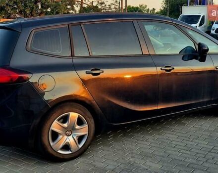 Черный Опель Zafira Tourer, объемом двигателя 2 л и пробегом 275 тыс. км за 9500 $, фото 6 на Automoto.ua