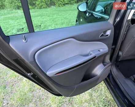Черный Опель Zafira Tourer, объемом двигателя 0 л и пробегом 220 тыс. км за 9500 $, фото 10 на Automoto.ua
