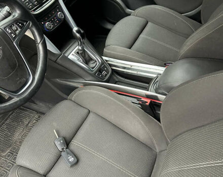 Черный Опель Zafira Tourer, объемом двигателя 2 л и пробегом 235 тыс. км за 9700 $, фото 6 на Automoto.ua