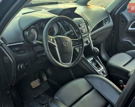 Черный Опель Zafira Tourer, объемом двигателя 2 л и пробегом 275 тыс. км за 9500 $, фото 19 на Automoto.ua
