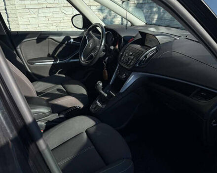 Чорний Опель Zafira Tourer, об'ємом двигуна 1.6 л та пробігом 213 тис. км за 9500 $, фото 16 на Automoto.ua