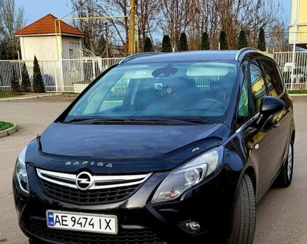 Черный Опель Zafira Tourer, объемом двигателя 2 л и пробегом 253 тыс. км за 9000 $, фото 10 на Automoto.ua