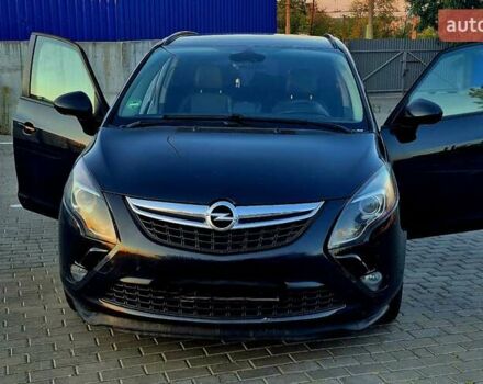 Черный Опель Zafira Tourer, объемом двигателя 2 л и пробегом 275 тыс. км за 9500 $, фото 4 на Automoto.ua
