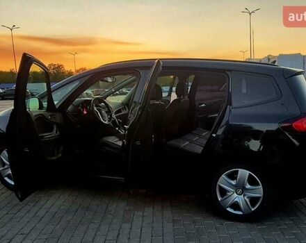 Черный Опель Zafira Tourer, объемом двигателя 2 л и пробегом 275 тыс. км за 9500 $, фото 8 на Automoto.ua