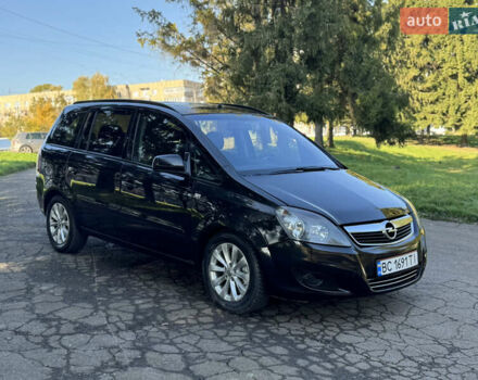 Опель Zafira Tourer 2013 у Рівному на Automoto.ua Чорний Опель Zafira Tourer, об'ємом двигуна 1.69 л та пробігом 262 тис. км за 5999 $, фото 5 на Automoto.ua