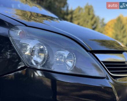 Опель Zafira Tourer 2013 у Рівному на Automoto.ua Чорний Опель Zafira Tourer, об'ємом двигуна 1.69 л та пробігом 262 тис. км за 5999 $, фото 8 на Automoto.ua