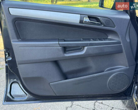 Опель Zafira Tourer 2013 у Рівному на Automoto.ua Чорний Опель Zafira Tourer, об'ємом двигуна 1.69 л та пробігом 262 тис. км за 5999 $, фото 40 на Automoto.ua