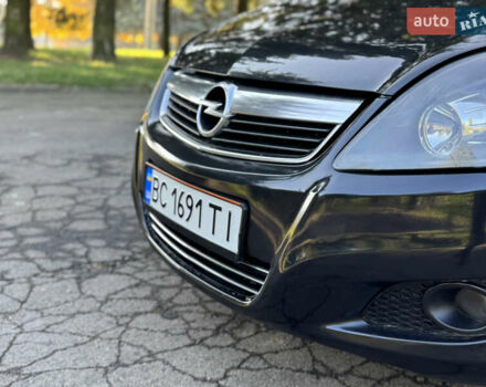 Опель Zafira Tourer 2013 у Рівному на Automoto.ua Чорний Опель Zafira Tourer, об'ємом двигуна 1.69 л та пробігом 262 тис. км за 5999 $, фото 18 на Automoto.ua