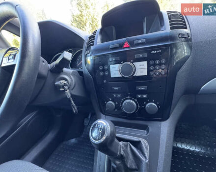 Опель Zafira Tourer 2013 у Рівному на Automoto.ua Чорний Опель Zafira Tourer, об'ємом двигуна 1.69 л та пробігом 262 тис. км за 5999 $, фото 47 на Automoto.ua