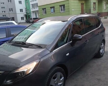 Черный Опель Zafira Tourer, объемом двигателя 2 л и пробегом 330 тыс. км за 9999 $, фото 10 на Automoto.ua