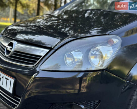 Опель Zafira Tourer 2013 у Рівному на Automoto.ua Чорний Опель Zafira Tourer, об'ємом двигуна 1.69 л та пробігом 262 тис. км за 5999 $, фото 17 на Automoto.ua
