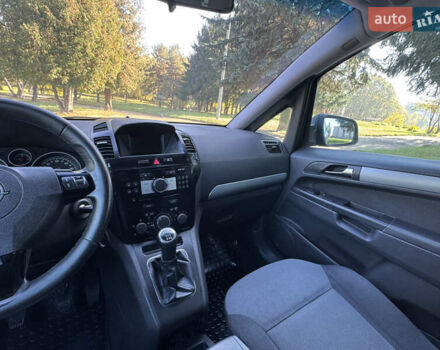 Опель Zafira Tourer 2013 у Рівному на Automoto.ua Чорний Опель Zafira Tourer, об'ємом двигуна 1.69 л та пробігом 262 тис. км за 5999 $, фото 49 на Automoto.ua