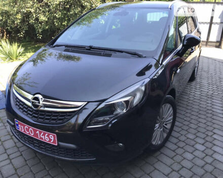 Черный Опель Zafira Tourer, объемом двигателя 1.6 л и пробегом 216 тыс. км за 11400 $, фото 4 на Automoto.ua