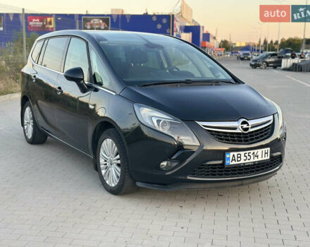 Черный Опель Zafira Tourer, объемом двигателя 1.6 л и пробегом 204 тыс. км за 11200 $, фото 1 на Automoto.ua