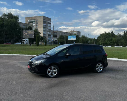 Черный Опель Zafira Tourer, объемом двигателя 2 л и пробегом 227 тыс. км за 8900 $, фото 12 на Automoto.ua