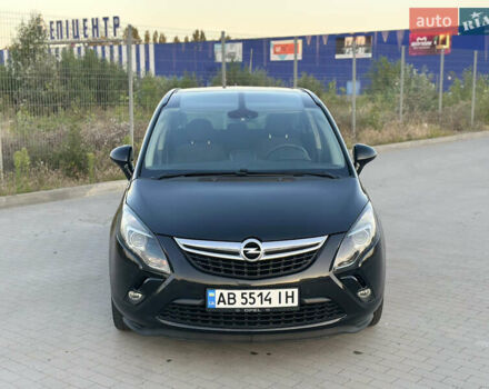 Черный Опель Zafira Tourer, объемом двигателя 1.6 л и пробегом 204 тыс. км за 11200 $, фото 2 на Automoto.ua