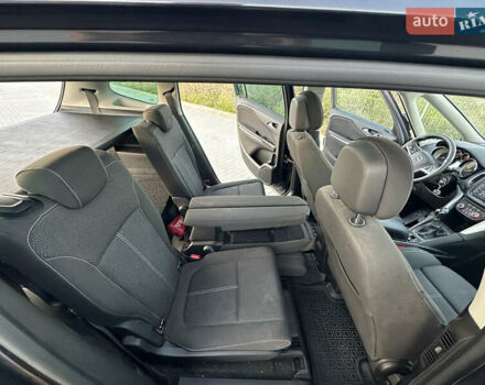 Черный Опель Zafira Tourer, объемом двигателя 1.6 л и пробегом 204 тыс. км за 11200 $, фото 14 на Automoto.ua
