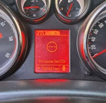 Черный Опель Zafira Tourer, объемом двигателя 1.96 л и пробегом 260 тыс. км за 10700 $, фото 19 на Automoto.ua