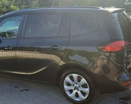 Черный Опель Zafira Tourer, объемом двигателя 1.96 л и пробегом 260 тыс. км за 10700 $, фото 5 на Automoto.ua