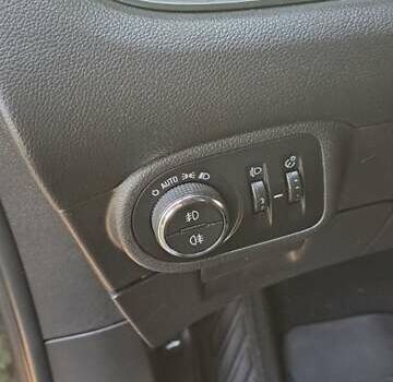 Черный Опель Zafira Tourer, объемом двигателя 1.96 л и пробегом 260 тыс. км за 10700 $, фото 11 на Automoto.ua