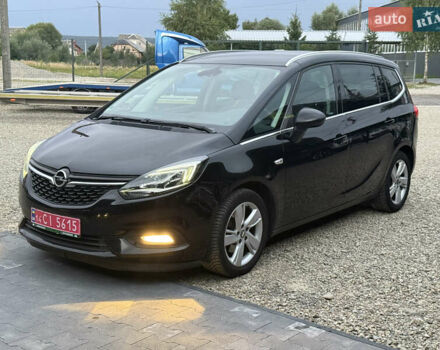 Черный Опель Zafira Tourer, объемом двигателя 1.6 л и пробегом 220 тыс. км за 12750 $, фото 1 на Automoto.ua