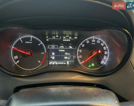 Черный Опель Zafira Tourer, объемом двигателя 1.6 л и пробегом 220 тыс. км за 12750 $, фото 9 на Automoto.ua