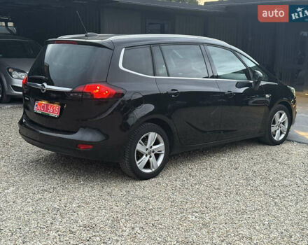 Черный Опель Zafira Tourer, объемом двигателя 1.6 л и пробегом 220 тыс. км за 12750 $, фото 4 на Automoto.ua