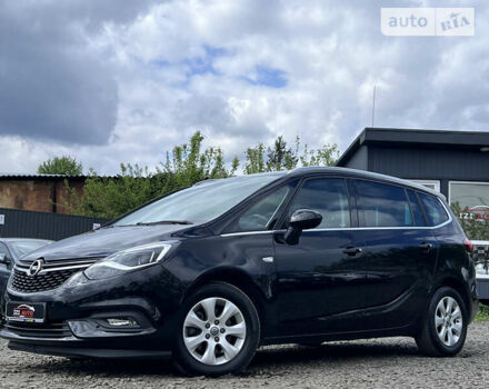 Черный Опель Zafira Tourer, объемом двигателя 1.6 л и пробегом 164 тыс. км за 14193 $, фото 2 на Automoto.ua